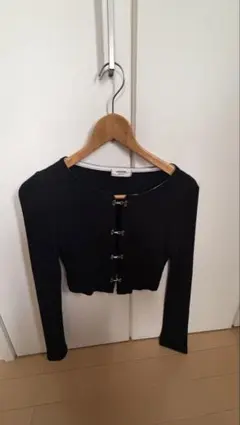 ブラック クロップドニット 長袖