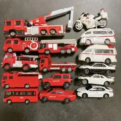 S*i様 15台 まとめ トミカ 救急車 パトカー 消防車 バイク