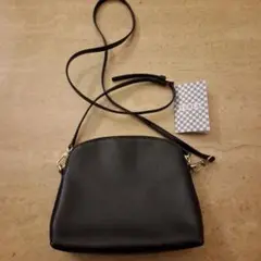 FURLA ブラック ショルダーバッグ