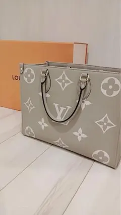 Item thumbnail for item 4f81522c-3f40-43e9-96ac-df9076e1bfa4