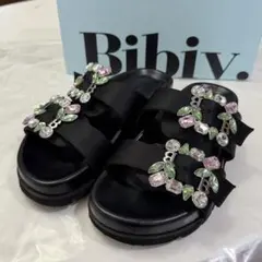 Bibiy. GARDEN SANDALS ブラック ビジュー サンダル M