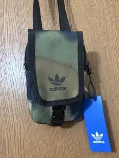 adidas スマホショルダーバッグ