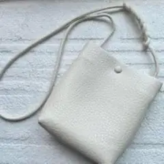 ★すみすみ様★アイボリー　合皮　ショルダーバッグ