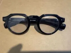 ユニクロ　クラウンパントサングラス　ブラック