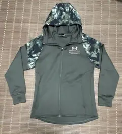 アンダーアーマー　迷彩柄　長袖ジャケット　パーカー