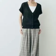 THREE FIFTY STANDARD　日本製の和紙混ニットベストカーディガンのサムネイル