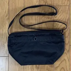 UNIQLO ミニショルダーバッグ ブラック