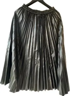 GU フェイクレザープリーツロングスカート　M