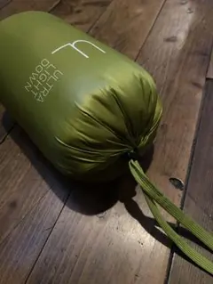 廃番 名作 ウルトラ ライトダウン UNIQLOライムグリーン 収納バッグ