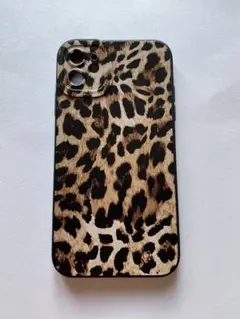 美品　レオパード柄　iPhone 11ケース
