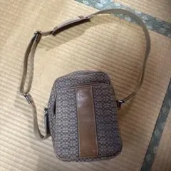 COACH ボディバッグ シグネチャー A1921-32217 - メルカリ