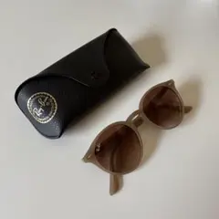 Item thumbnail for item 375c5537-45f7-4c0b-8e88-6619f39fd741