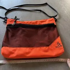 VOLCOM ナイロンショルダーバッグ オレンジ/ブラックのサムネイル