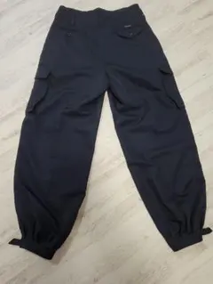 メンズ カーゴパンツ ブラック 裾絞りのサムネイル
