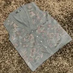 Maglia punto マリアプント ニットベスト 花柄 グレー 東レ素材