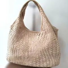 ✡️Paolomasi 編込レザー ショルダーバッグ、イタリア製、ボッテガ好きにも