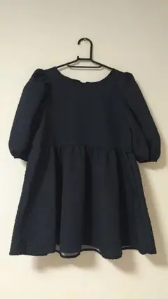 【美品】しまむら ペプラム エンボス トップス 半袖 黒