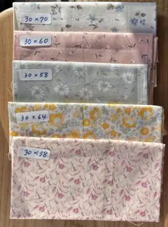 花柄ハギレ　綿100%５枚　⭐︎102