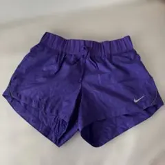 Nike パープル ショートパンツ