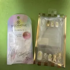 ネイルチップとネイルチップ用グルーテープセット