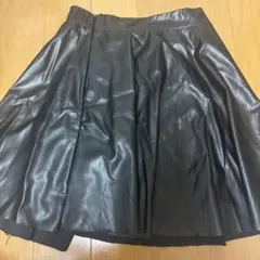 ブラック プリーツスカート 合成皮革