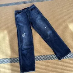 ダメージ加工 ダークブルー ストレートジーンズ
