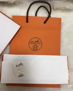 HERMES ギフトボックス ショップ袋 ハンドタオルセット - メルカリ