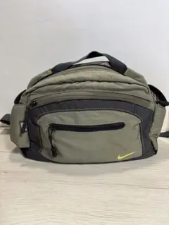 Nike ボディバッグ オリーブグリーン