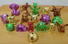 【激レア】ポケモン　メタリックフィギュア　プラスチック製　レトロ　メタル　18個