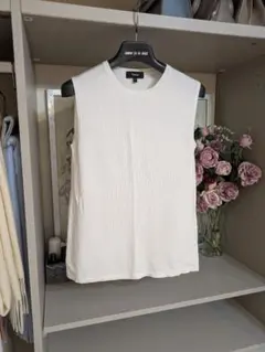 Theory　ホワイト ノースリーブ トップス