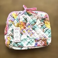 新品、タグ付　marie claire キルティング メッシュ 収納付きポーチのサムネイル