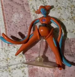 ポケモン　デオキシス　フィギュア