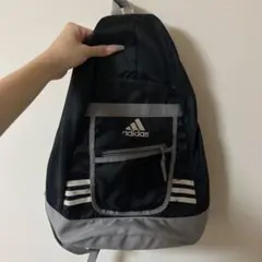 adidas ワンショルダーバッグ