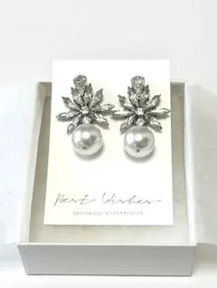 Best Wishes クリスタルピアス　Margaret