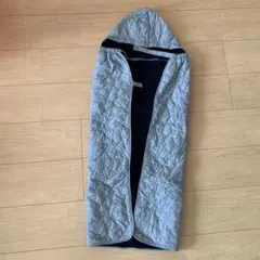 ユニクロ　ライトウォームパデッド2WAYブランケット