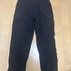 黒のカーゴパンツ 4ポケットUNIQLO