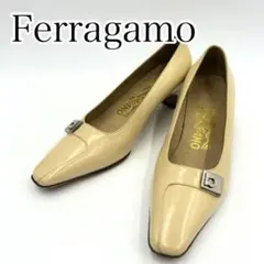 美品　Ferragamo ガンチーニ パンプス　シルバー金具　ベージュ　23㎝