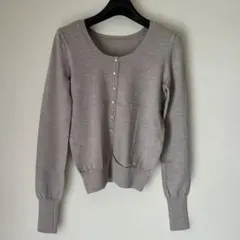 U by SPICK & SPAN ベージュ系　ボタン付き 長袖ニットセーター