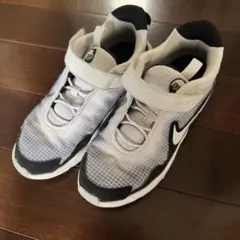 NIKE AIR MAX スニーカー ホワイト ブラック　21センチ
