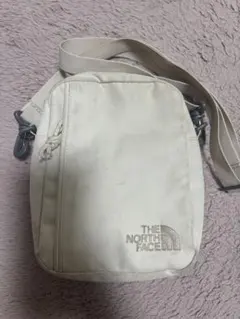 THE NORTH FACE ショルダーバッグ ベージュのサムネイル