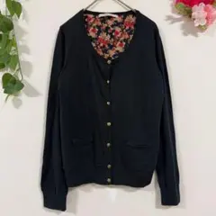 【stola.】ストラ 長袖 カーディガン F ブラック 金ボタン 花柄 美品のサムネイル