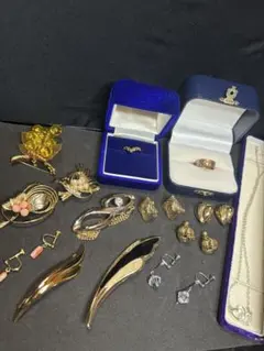 遺留品　ゴールドジュエリーセット イヤリング・ブローチ・リング
