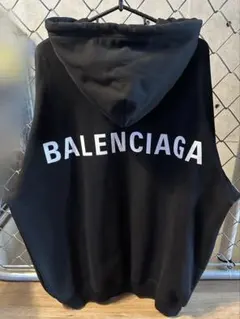 balenciagaパーカー