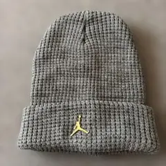 NIKE Jordan ニット帽 グレー ゴールドロゴ