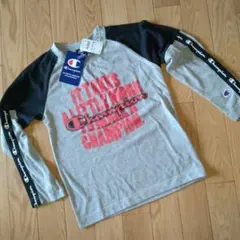 送込♪130☆新品未使用タグ付き☆グレー×黒☆チャンピオン☆長袖Ｔシャツ
