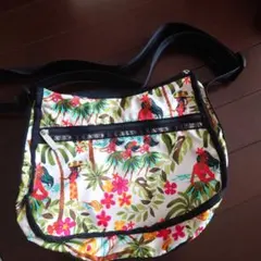 LeSportsacレスポートサック ショルダーバッグ