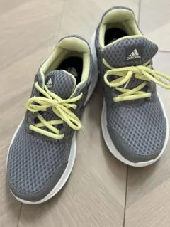 アディダス　スニーカー　ランニングシューズ Cloudfoam サイズ6