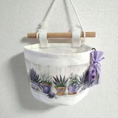 Item thumbnail for item 215ba42b-2c7d-4bf8-846a-9078969564b7