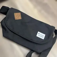 Champion ショルダーバッグ ブラック美品のサムネイル