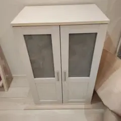 ホワイト二重扉キャビネット